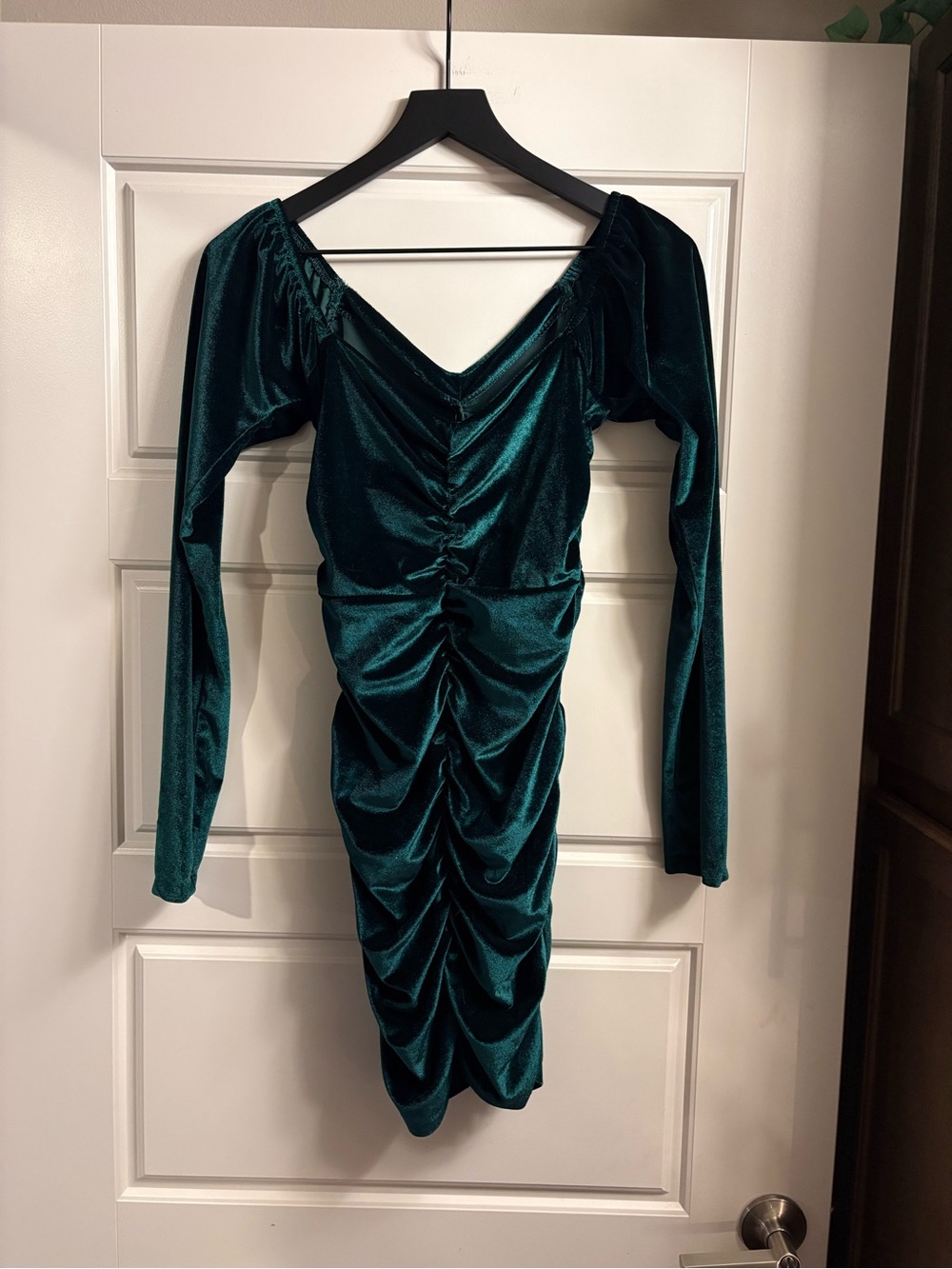 SHEIN Emerald Green Ruched Velvet Long-Sleeve Dress